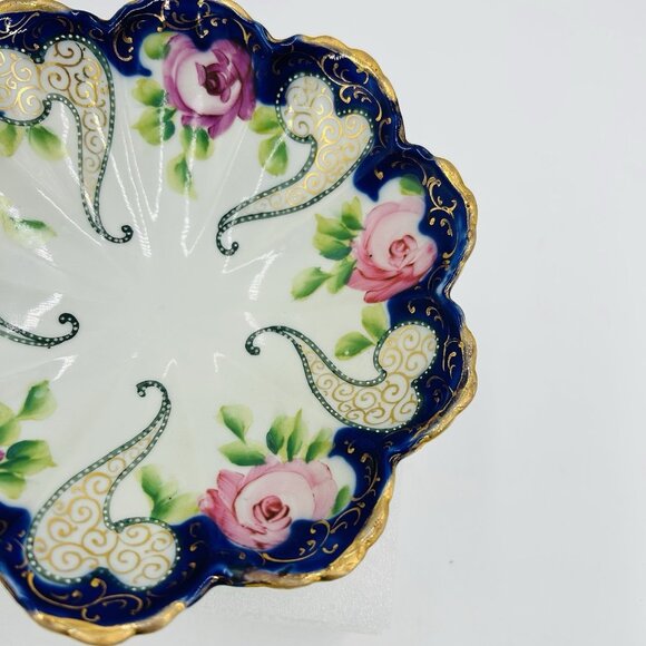 Vintage Porcelain Hand Painted 3-Footed Nut Candy Trinket Dish Japan 8" x 2" - Picture 3 of 8